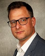 Das Bild zeigt ein Portraitfoto von Dr. Jan Gellermann.