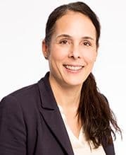 Das Bild zeigt ein Portraitfoto von Anja Roth.