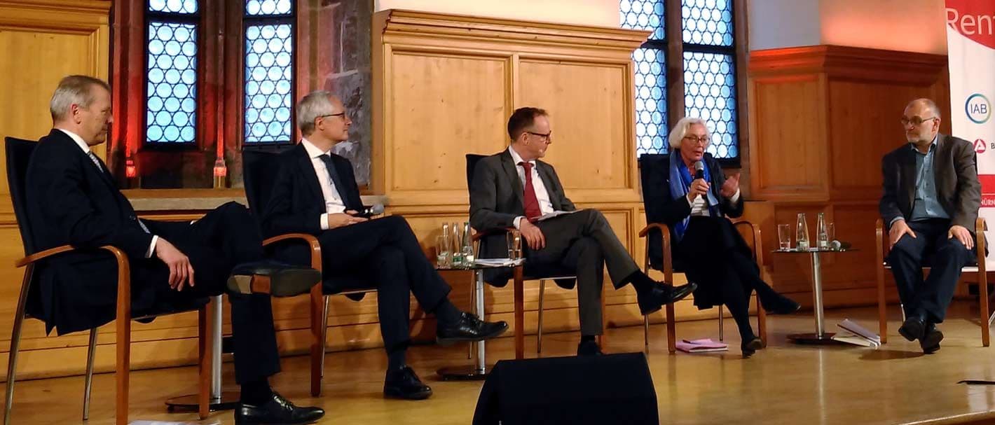 Podium der Nürnberger Gespräche